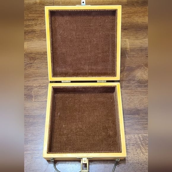 Bakelite purse featuring the fairies by Cicely Mary Barker RARE vintage - Picture 5 of 5